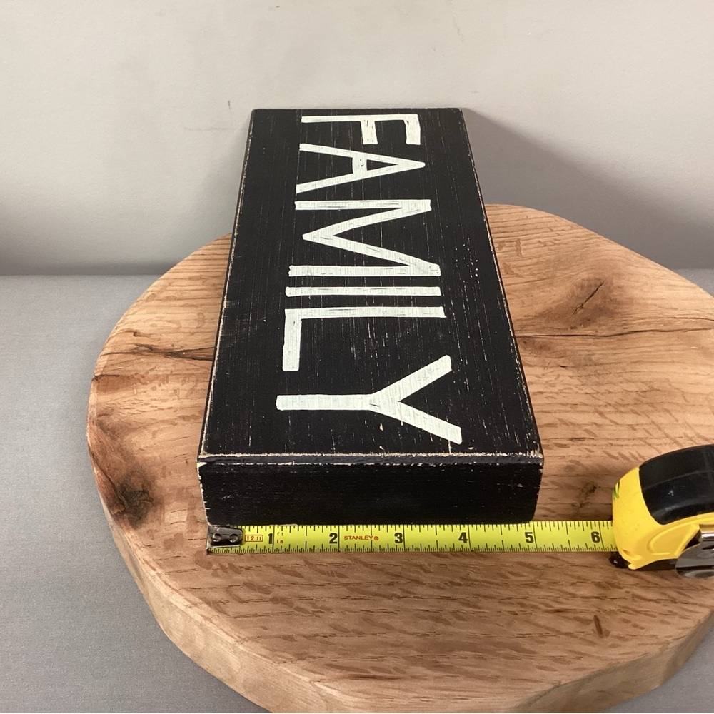 ⚫️ Handcrafted - FAMILY sign - Quill to Paper by Sixtrees - Excellent Condition - Picture 9 of 10